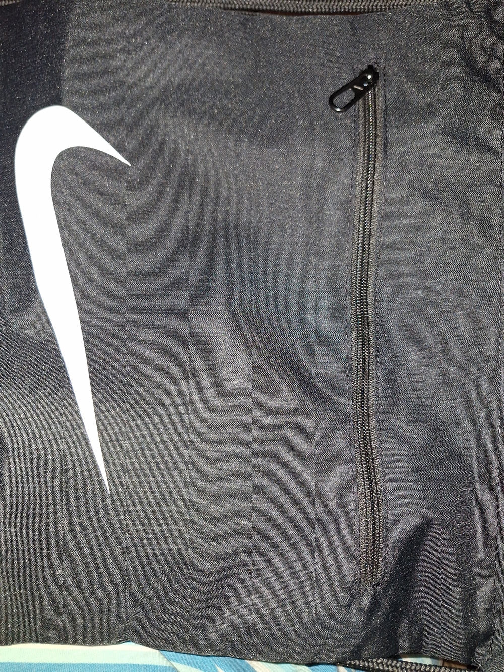 Nike Black Drawstring Gym Sack with White Swoosh - Picture 3 of 5